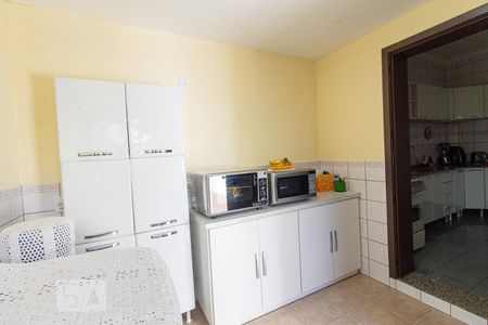 Casa à venda com 335m², 4 quartos e 3 vagas Casa à venda com 335m², 4 quartos e 3 vagasÁrea de Serviço