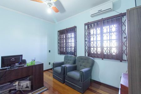 Casa à venda com 335m², 4 quartos e 3 vagas Casa à venda com 335m², 4 quartos e 3 vagasQuarto 2