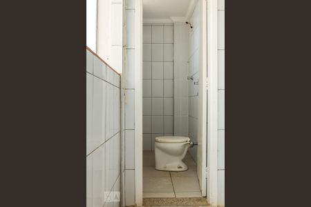 Banheiro de Serviço de apartamento para alugar com 3 quartos, 168m² em Centro, Ribeirão Preto