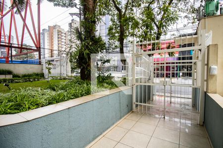Apartamento à venda com 33m², 1 quarto e 1 vaga Apartamento à venda com 33m², 1 quarto e 1 vagaPortão de entrada do prédio
