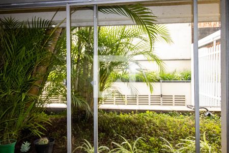 Apartamento à venda com 33m², 1 quarto e 1 vaga Apartamento à venda com 33m², 1 quarto e 1 vagaÁrea comum - vista do salão de festas