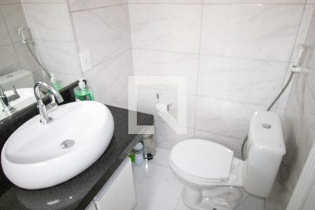 Apartamento à venda com 33m², 1 quarto e 1 vaga Apartamento à venda com 33m², 1 quarto e 1 vagaBanheiro - detalhe louça sanitária e duchinha