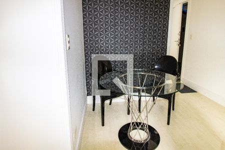Sala- detalhe área de jantar de apartamento à venda com 1 quarto, 33m² em Indianópolis, São Paulo