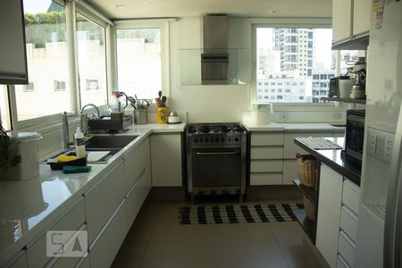 Apartamento à venda com 510m², 4 quartos e 6 vagasCozinha