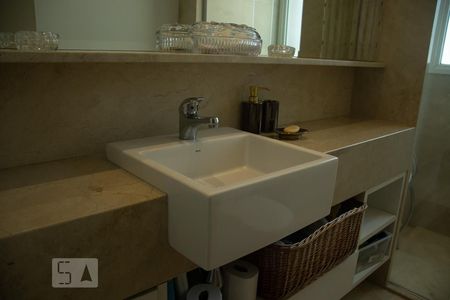 Apartamento à venda com 510m², 4 quartos e 6 vagasBanheiro Suíte 1