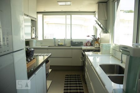 Apartamento à venda com 510m², 4 quartos e 6 vagasCozinha