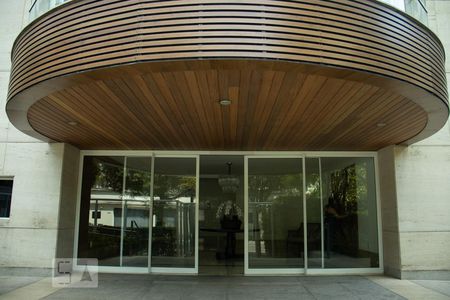 Apartamento à venda com 510m², 4 quartos e 6 vagasEntrada