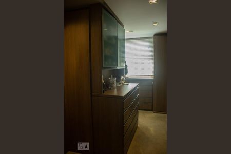 Apartamento à venda com 510m², 4 quartos e 6 vagasCloset