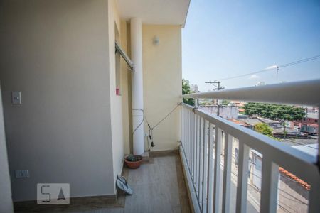 Casa à venda com 240m², 3 quartos e 4 vagas Casa à venda com 240m², 3 quartos e 4 vagasVaranda