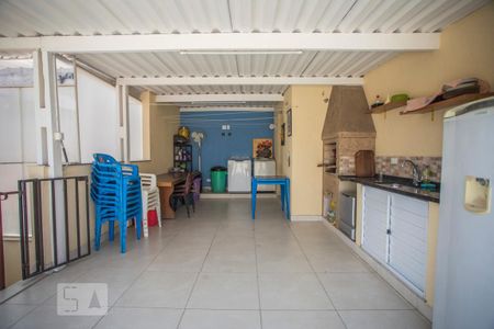 Casa à venda com 240m², 3 quartos e 4 vagas Casa à venda com 240m², 3 quartos e 4 vagasTerraço - Churrasqueira