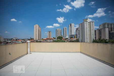 Casa à venda com 240m², 3 quartos e 4 vagas Casa à venda com 240m², 3 quartos e 4 vagasVaranda