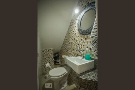 Casa à venda com 240m², 3 quartos e 4 vagas Casa à venda com 240m², 3 quartos e 4 vagasLavabo