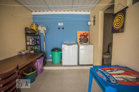 Casa à venda com 240m², 3 quartos e 4 vagas Casa à venda com 240m², 3 quartos e 4 vagasTerraço - Churrasqueira