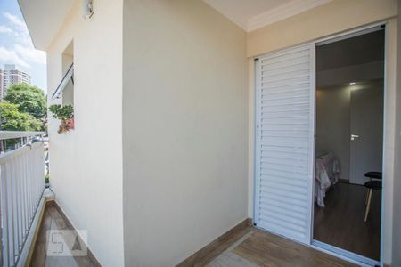 Casa à venda com 240m², 3 quartos e 4 vagas Casa à venda com 240m², 3 quartos e 4 vagasVaranda