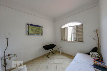 Casa à venda com 200m², 6 quartos e 3 vagasQuarto 2