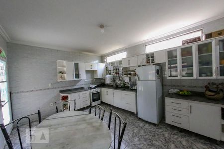 Casa à venda com 200m², 6 quartos e 3 vagasCozinha