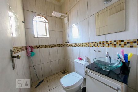 Casa à venda com 200m², 6 quartos e 3 vagasBanheiro Social