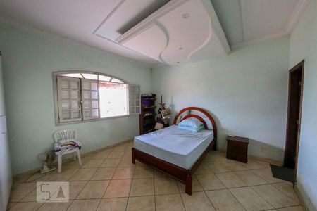 Casa à venda com 200m², 6 quartos e 3 vagasQuarto Suíte 2