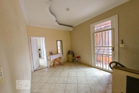 Casa à venda com 200m², 6 quartos e 3 vagasSala 2