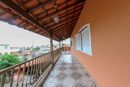 Casa à venda com 200m², 6 quartos e 3 vagasVaranda