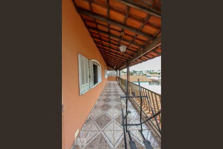 Casa à venda com 200m², 6 quartos e 3 vagasVaranda