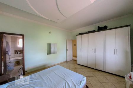 Casa à venda com 200m², 6 quartos e 3 vagasQuarto Suíte 2