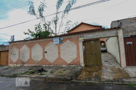 Casa à venda com 200m², 6 quartos e 3 vagasFachada