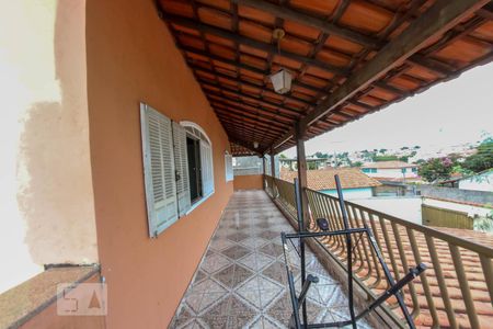 Casa à venda com 200m², 6 quartos e 3 vagasVaranda