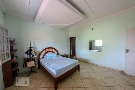 Casa à venda com 200m², 6 quartos e 3 vagasQuarto Suíte 2