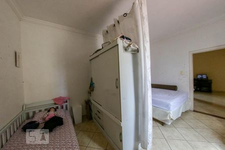 Casa à venda com 200m², 6 quartos e 3 vagasQuarto 4