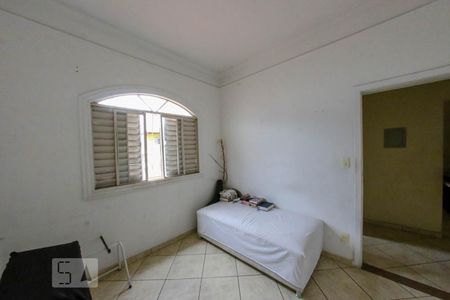 Casa à venda com 200m², 6 quartos e 3 vagasQuarto 2