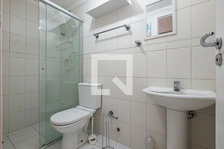 Banheiro de kitnet/studio para alugar com 1 quarto, 30m² em Cerqueira César, São Paulo