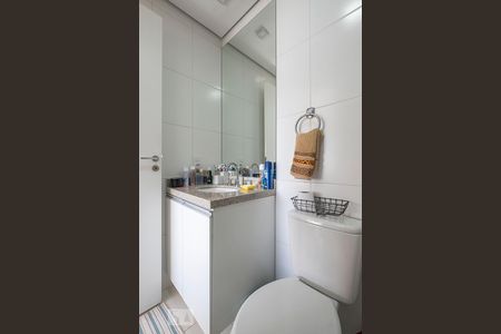 Banheiro de apartamento à venda com 1 quarto, 35m² em Pinheiros, São Paulo
