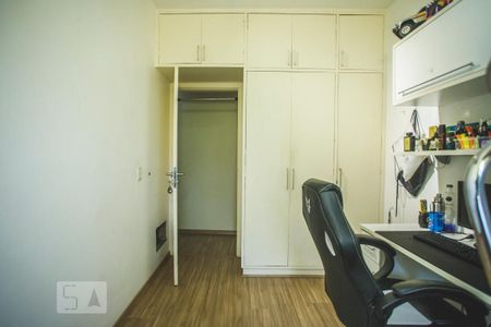 Casa à venda com 250m², 4 quartos e 2 vagasQuarto 3 - Armários