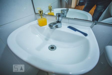 Casa à venda com 250m², 4 quartos e 2 vagasBanheiro de Serviço - Torneira