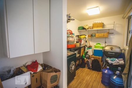 Casa à venda com 250m², 4 quartos e 2 vagasQuarto de Serviço