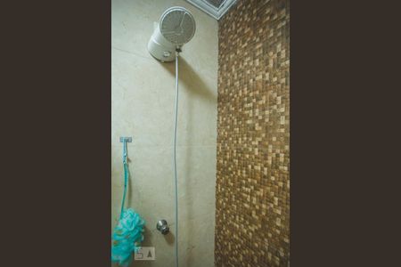 Casa à venda com 250m², 4 quartos e 2 vagasBanheiro - Suíte 1 - Chuveiro