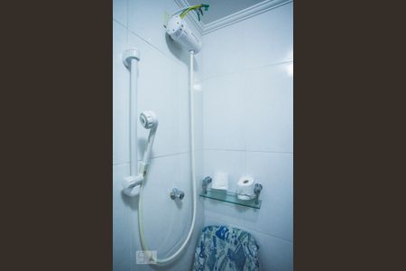 Casa à venda com 250m², 4 quartos e 2 vagasBanheiro de Serviço - Chuveiro