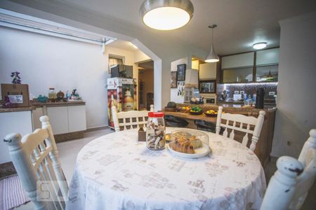 Casa à venda com 250m², 4 quartos e 2 vagasCozinha