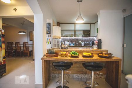 Casa à venda com 250m², 4 quartos e 2 vagasCozinha