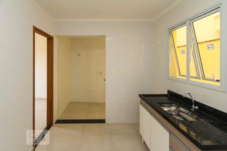 Cozinha de apartamento para alugar com 2 quartos, 60m² em Vila Alpina, São Paulo