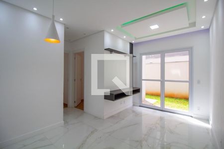 Sala de apartamento para alugar com 2 quartos, 62m² em Vila Taquari, São Paulo