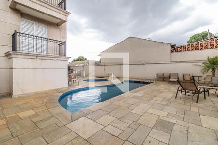 Apartamento à venda com 84m², 3 quartos e 2 vagas Apartamento à venda com 84m², 3 quartos e 2 vagasÁrea comum - Piscina