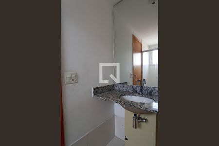 Apartamento à venda com 84m², 3 quartos e 2 vagas Apartamento à venda com 84m², 3 quartos e 2 vagasBanheiro social