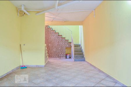 Casa para alugar com 95m², 2 quartos e 2 vagas Casa para alugar com 95m², 2 quartos e 2 vagasGaragem