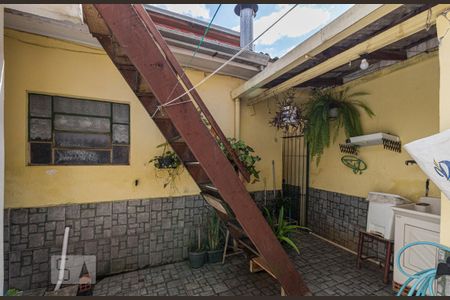 Casa à venda com 200m², 4 quartos e 1 vagaQuintal