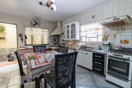 Cozinha de casa à venda com 4 quartos, 200m² em Sarandi, Porto Alegre