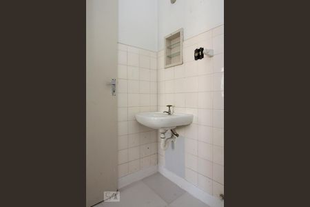 Banheiro de kitnet/studio para alugar com 1 quarto, 55m² em Campos Elíseos, São Paulo