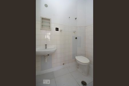 Studio para alugar com 55m², 1 quarto e sem vaga Studio para alugar com 55m², 1 quarto e sem vagaBanheiro