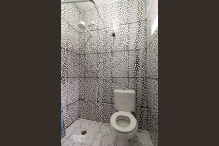 Banheiro de kitnet/studio para alugar com 1 quarto, 15m² em Vila Sao Luis, São Paulo